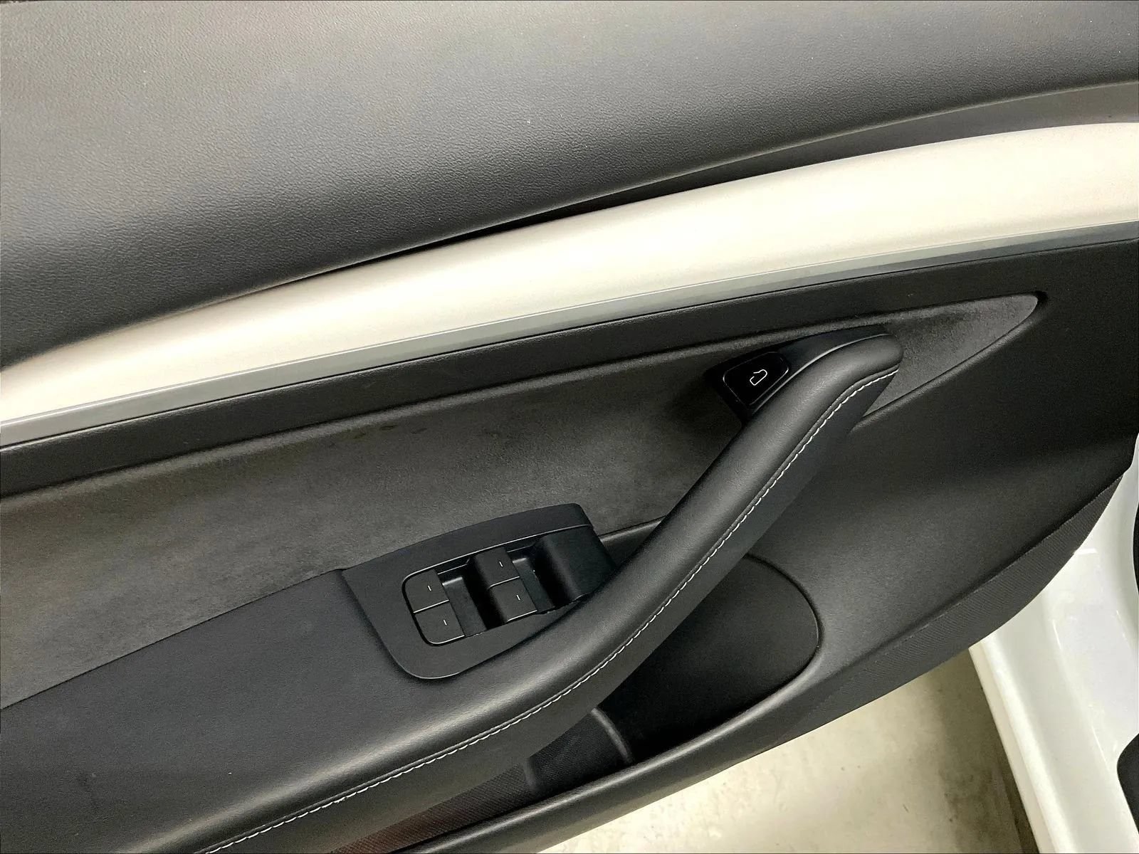 Used 2022 Tesla Model 3 Long Range AWD/4WD image 43