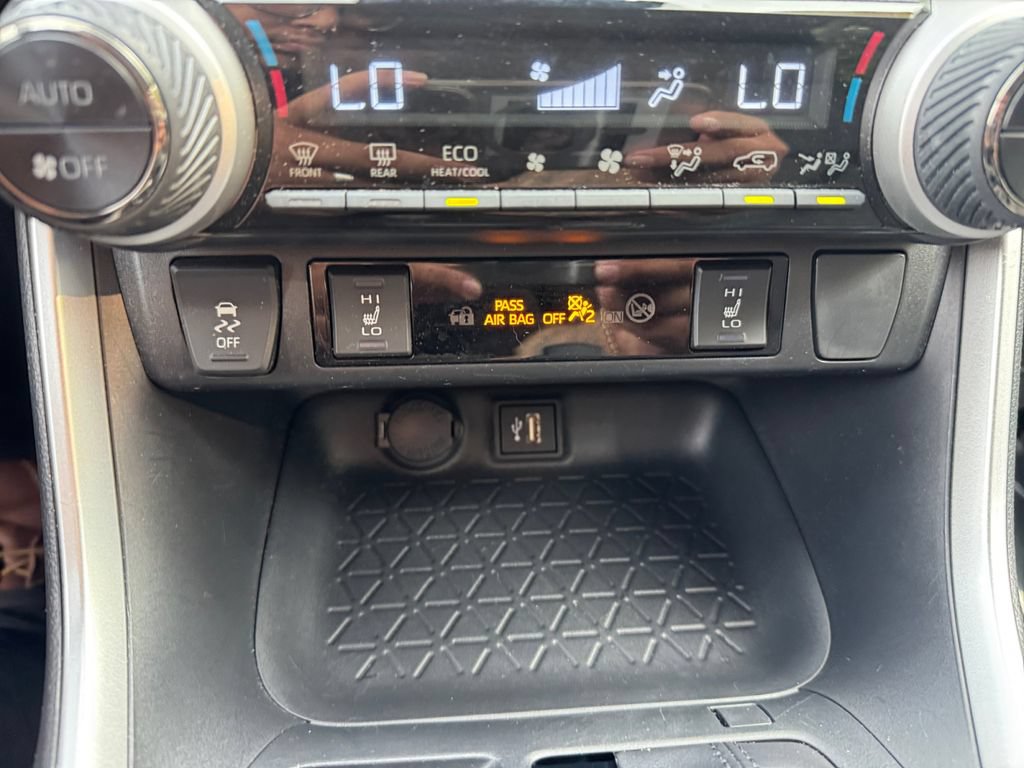 Used 2024 Toyota RAV4 XLE w/ Weather Package AWD/4WD image 23