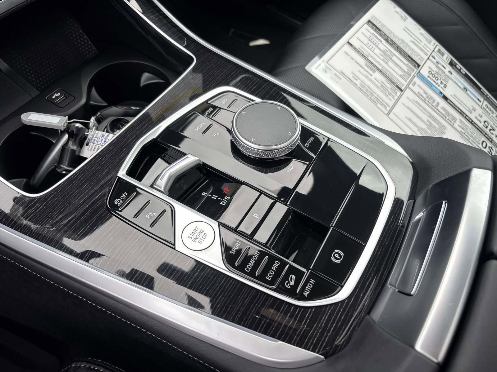 New 2026 BMW X5 xDrive40i w/ M Sport Package AWD/4WD image 24