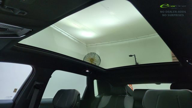 Used 2024 Cadillac Lyriq Tech RWD image 55