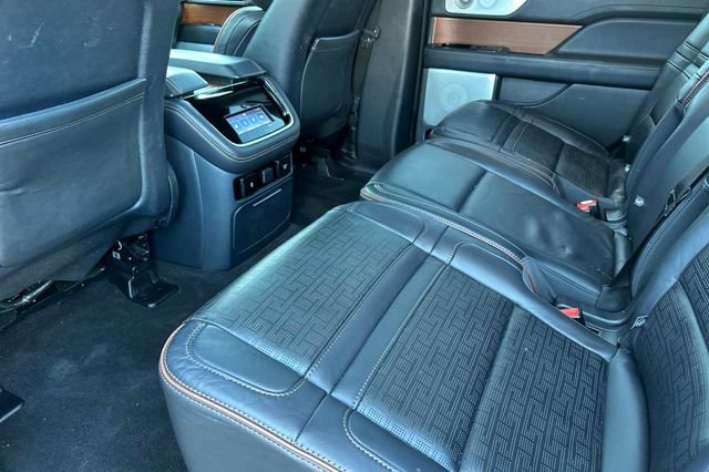 Used 2024 Lincoln Navigator Black Label image 11