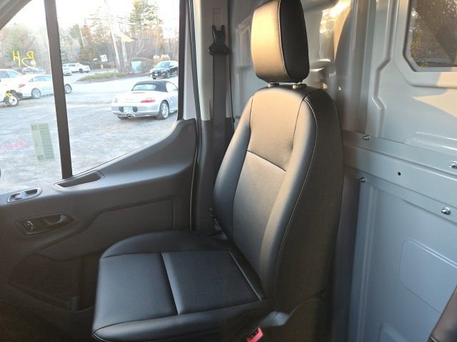 New 2026 Ford Transit 250 148 Medium Roof Extended AWD image 24