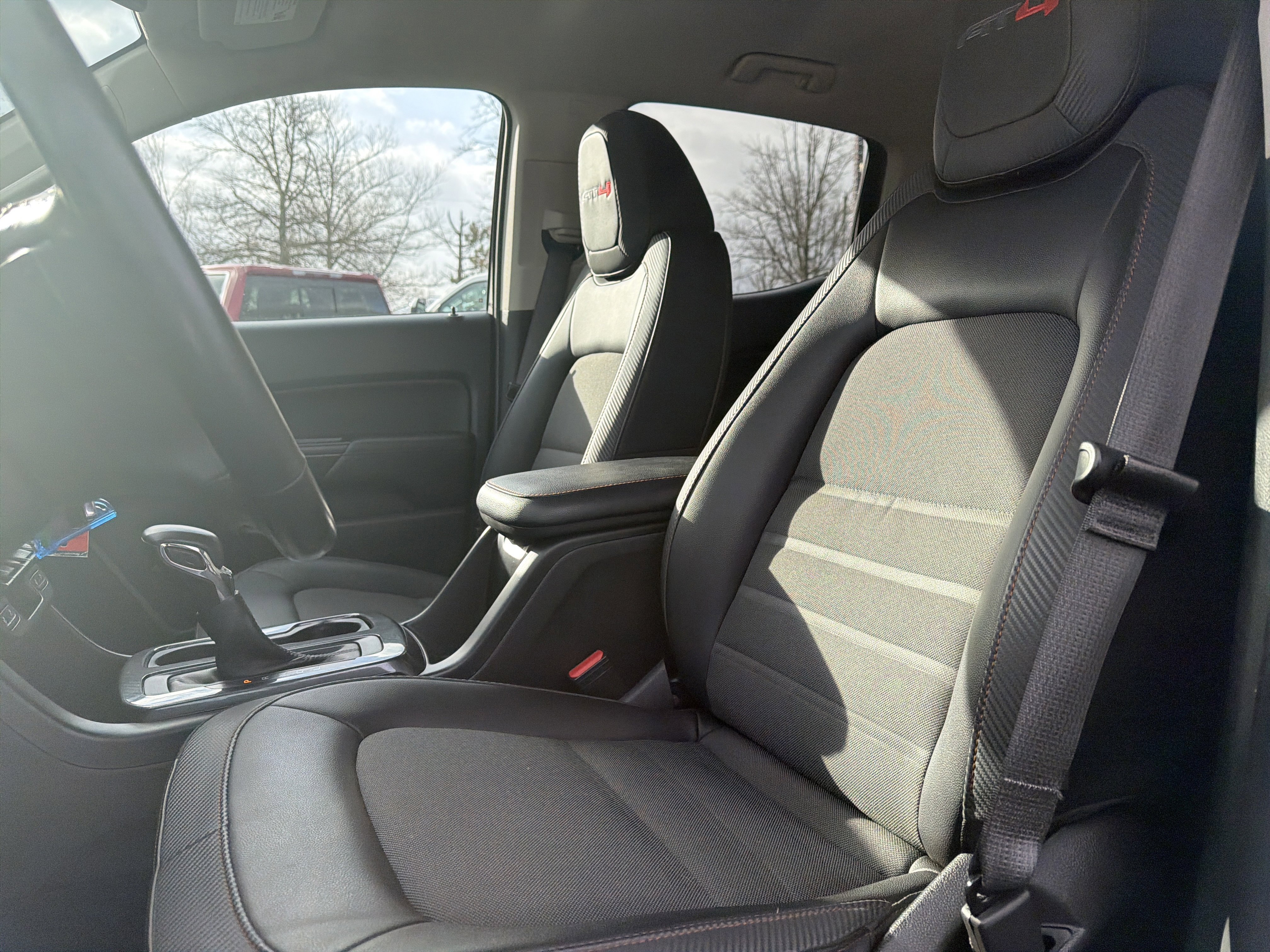 Used 2022 GMC Canyon AT4 w/ Trailering Package image 27