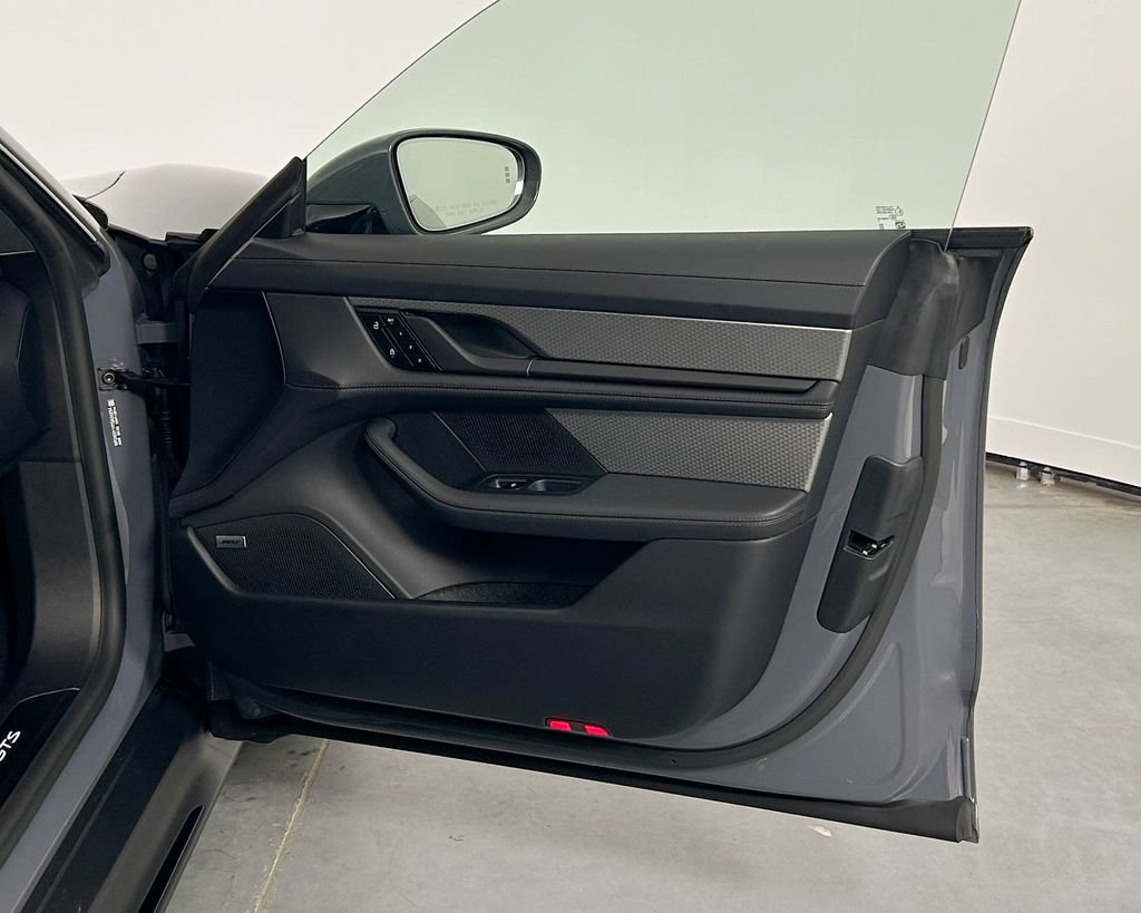 New 2026 Porsche Taycan GTS AWD/4WD image 24