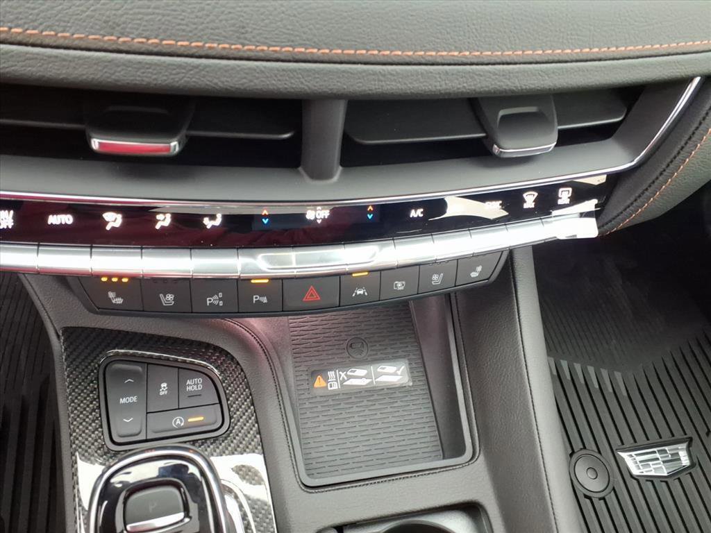 New 2026 Cadillac CT5 Sport w/ LPO, ONYX Package image 16