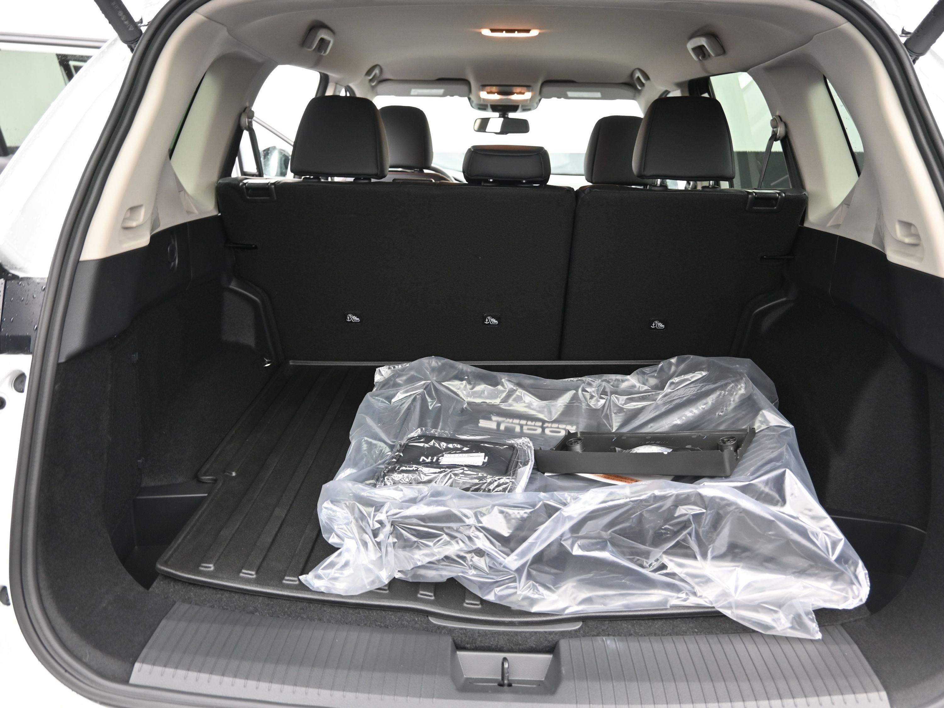 New 2026 Nissan Rogue SV w/ Rock Creek Premium Package AWD/4WD image 18