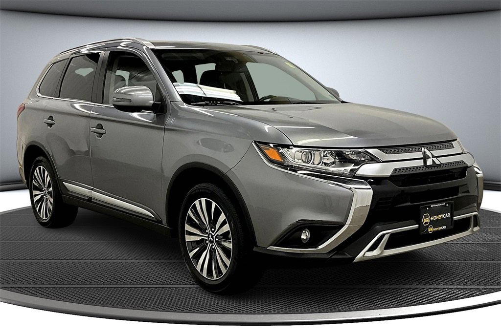 Used 2020 Mitsubishi Outlander SE
