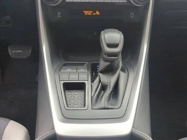 Used 2021 Toyota RAV4 XLE image 14