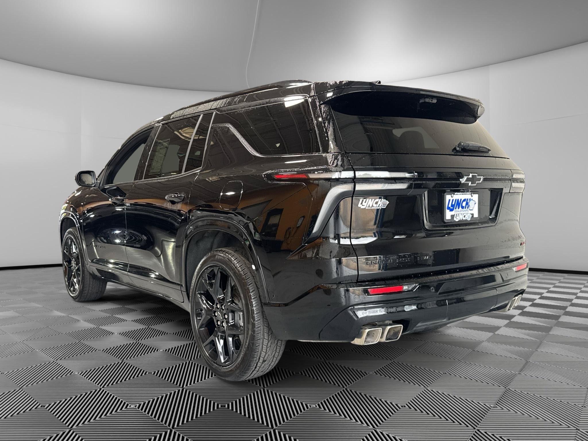 Used 2026 Chevrolet Traverse RS w/ LPO, Floor Liner Package AWD/4WD image 3