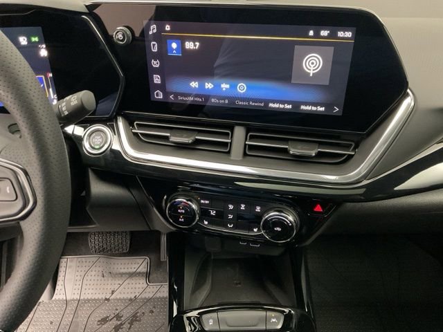 New 2026 Chevrolet Trax RS w/ Sunroof Package FWD image 15