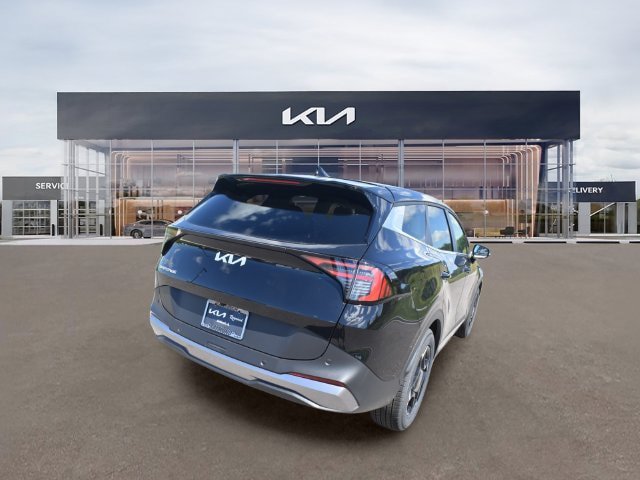 New 2026 Kia Sportage EX FWD image 4