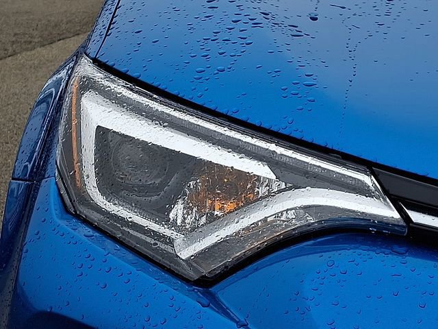 Used 2018 Toyota RAV4 Limited image 9