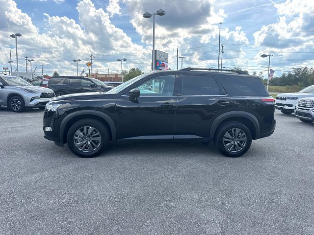 Used 2026 Nissan Pathfinder SV AWD/4WD image 8