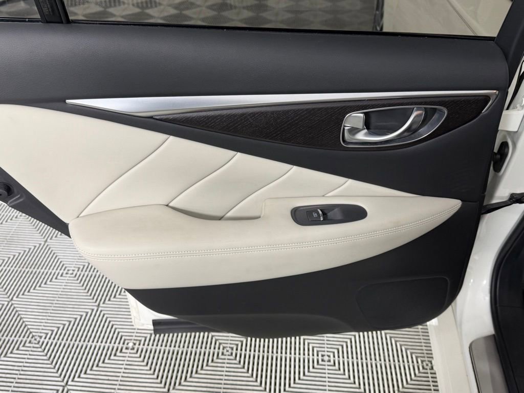 Used 2023 INFINITI Q50 Sensory image 25