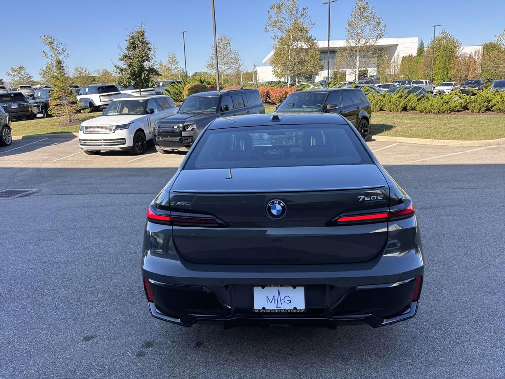 New 2026 BMW 750e xDrive w/ Executive Package image 6