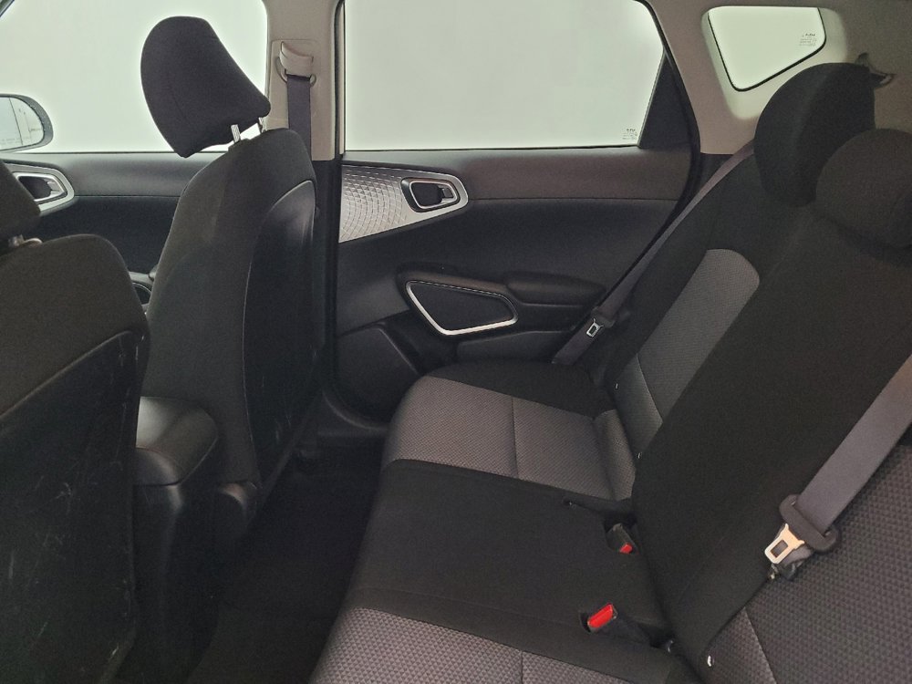 Used 2022 Kia Soul LX w/ Technology Package image 18