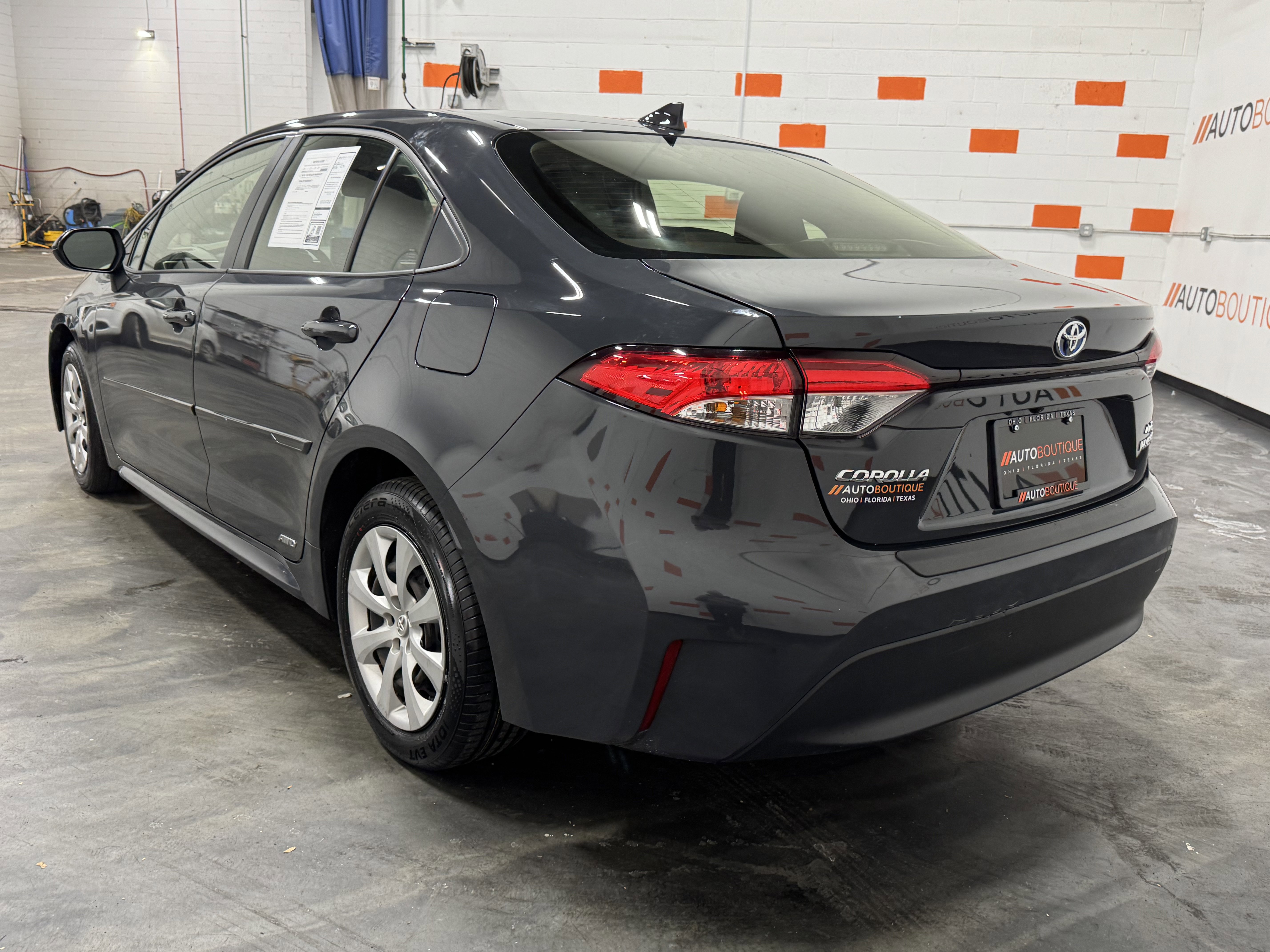 Used 2023 Toyota Corolla LE image 11