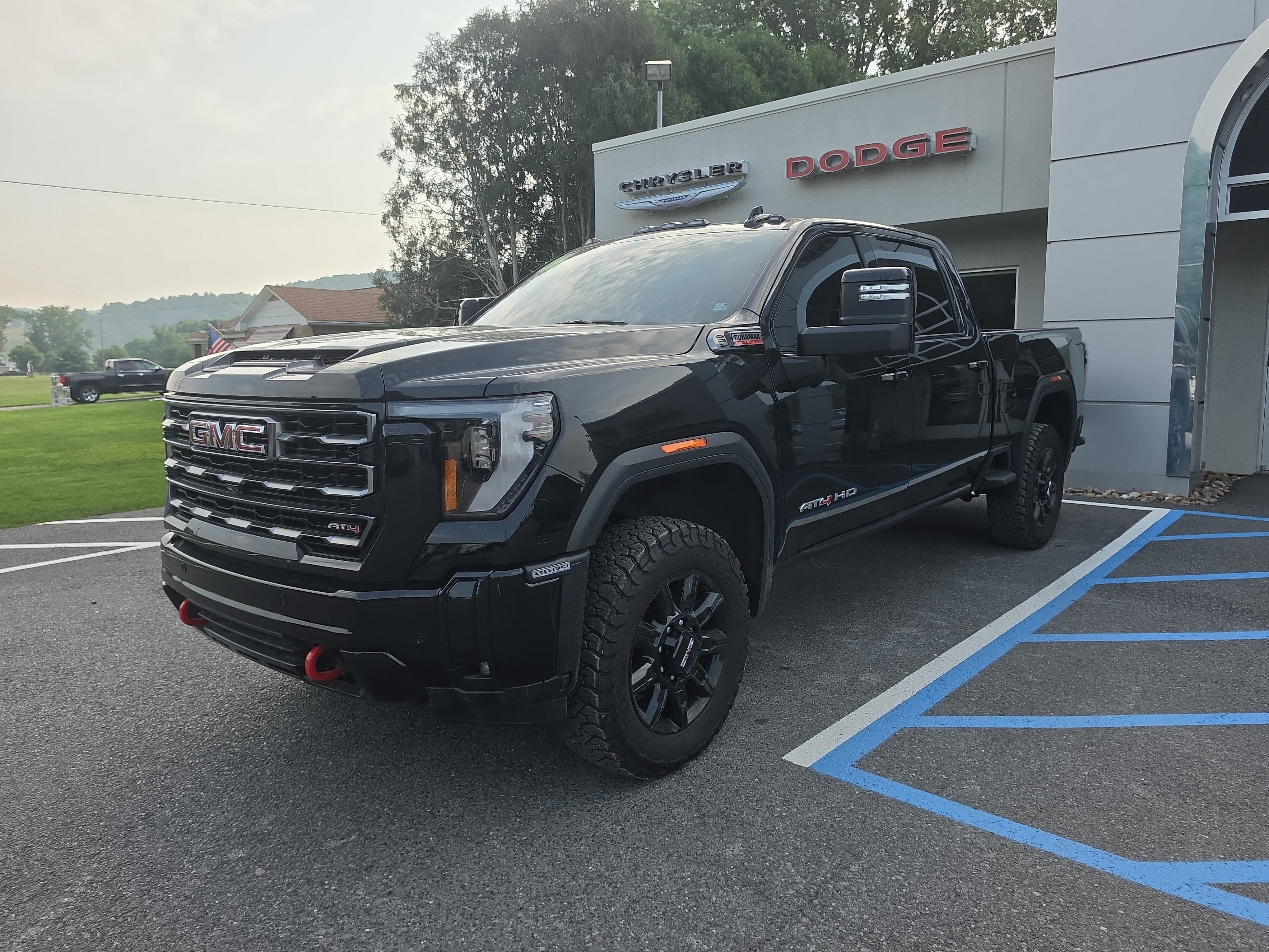 Used 2026 GMC Sierra 2500 AT4 AWD/4WD image 8