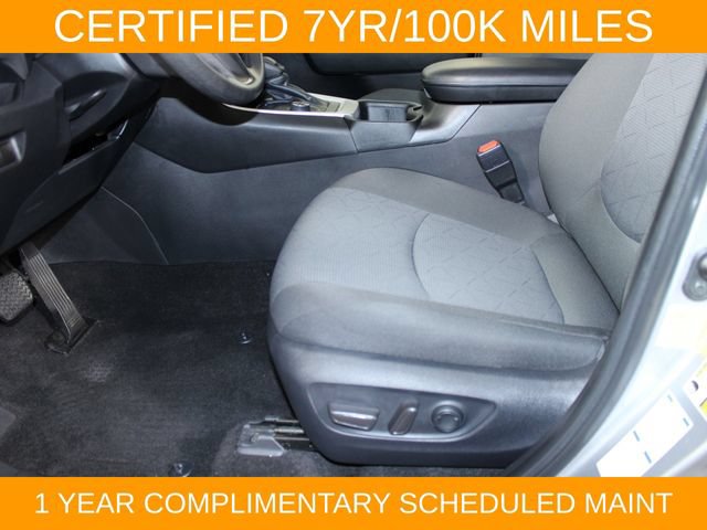 Used 2022 Toyota RAV4 XLE AWD/4WD image 17