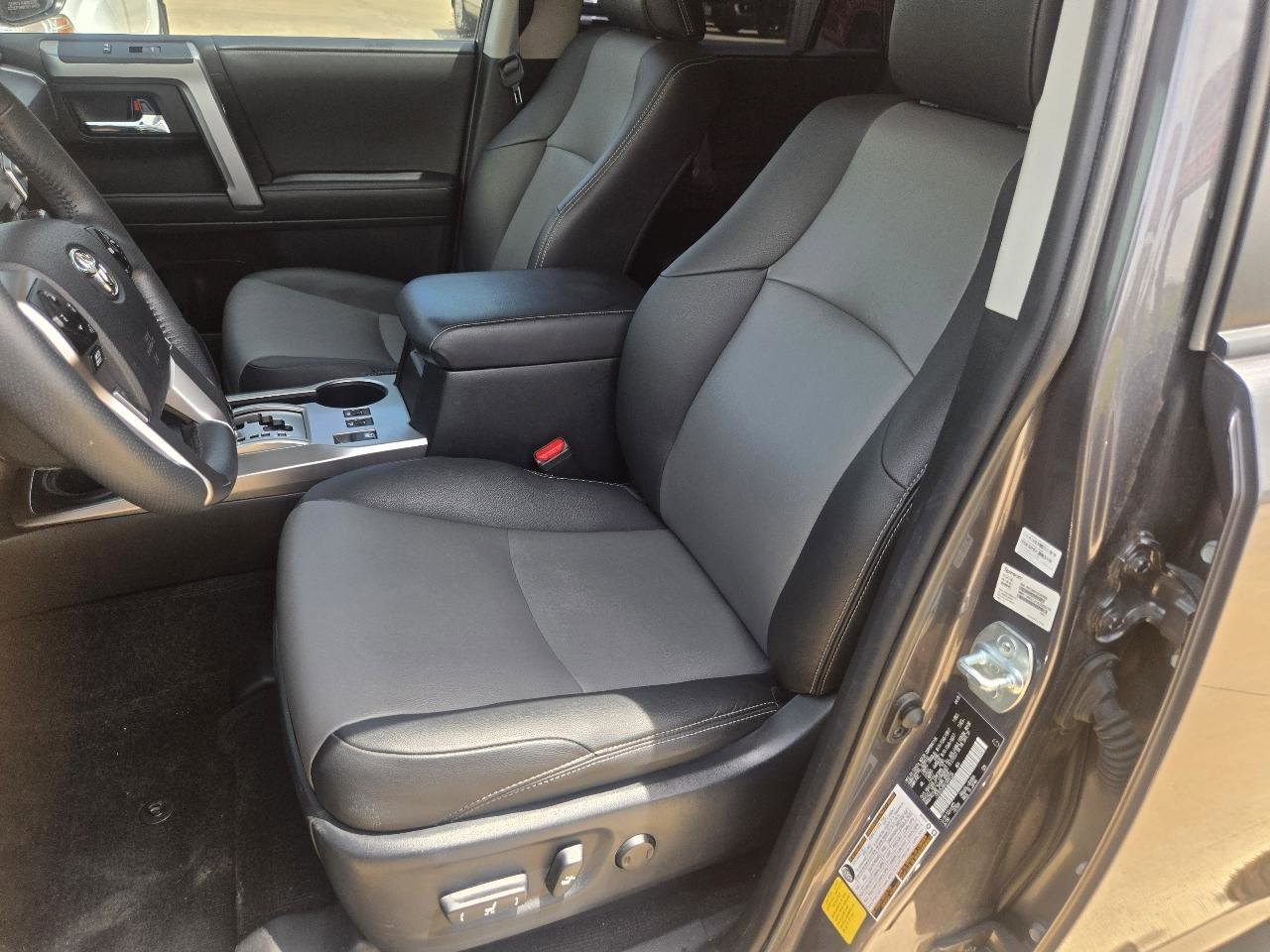 Used 2020 Toyota 4Runner SR5 Premium w/ Moonroof Package AWD/4WD image 15