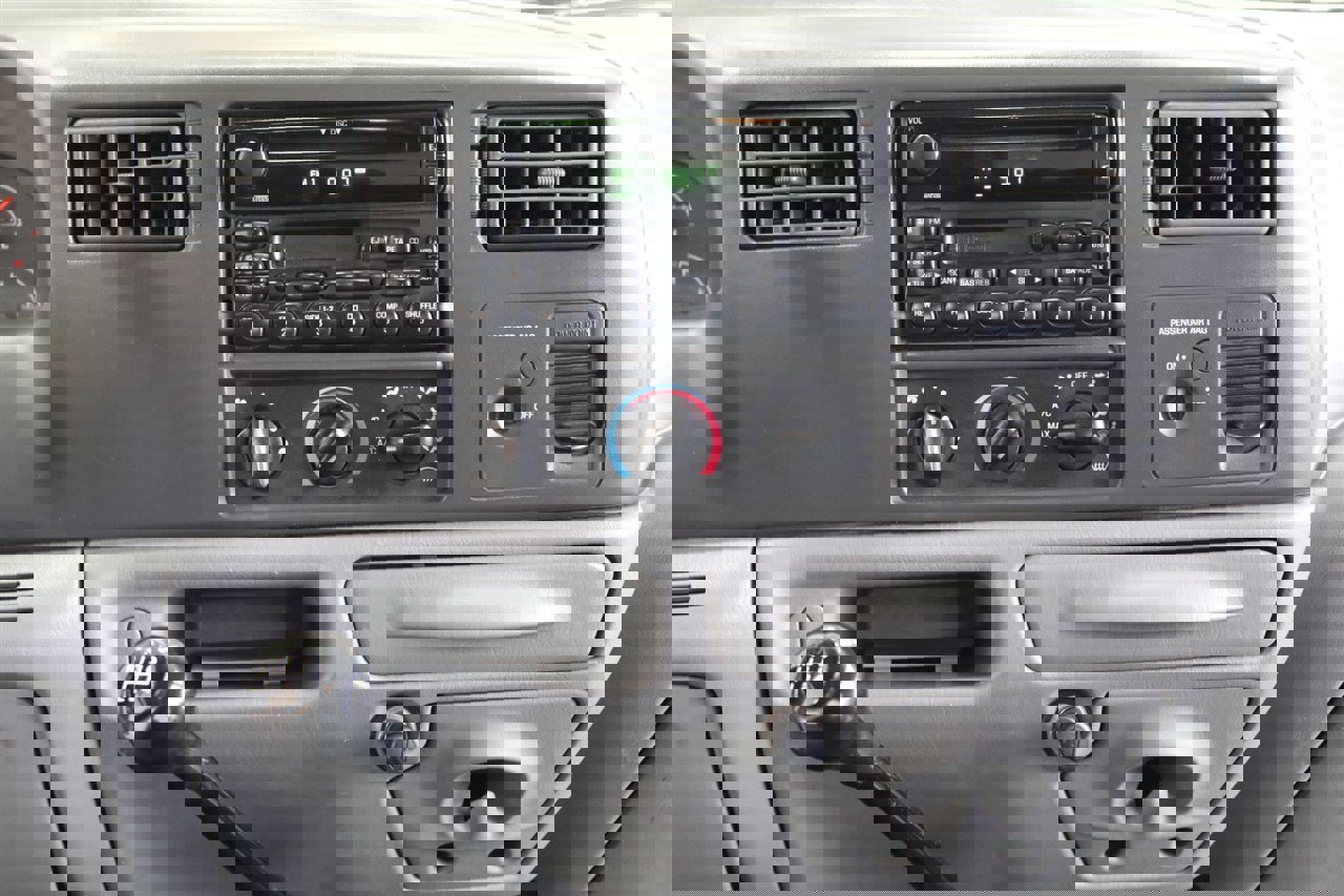 Used 2002 Ford F250 XLT image 83