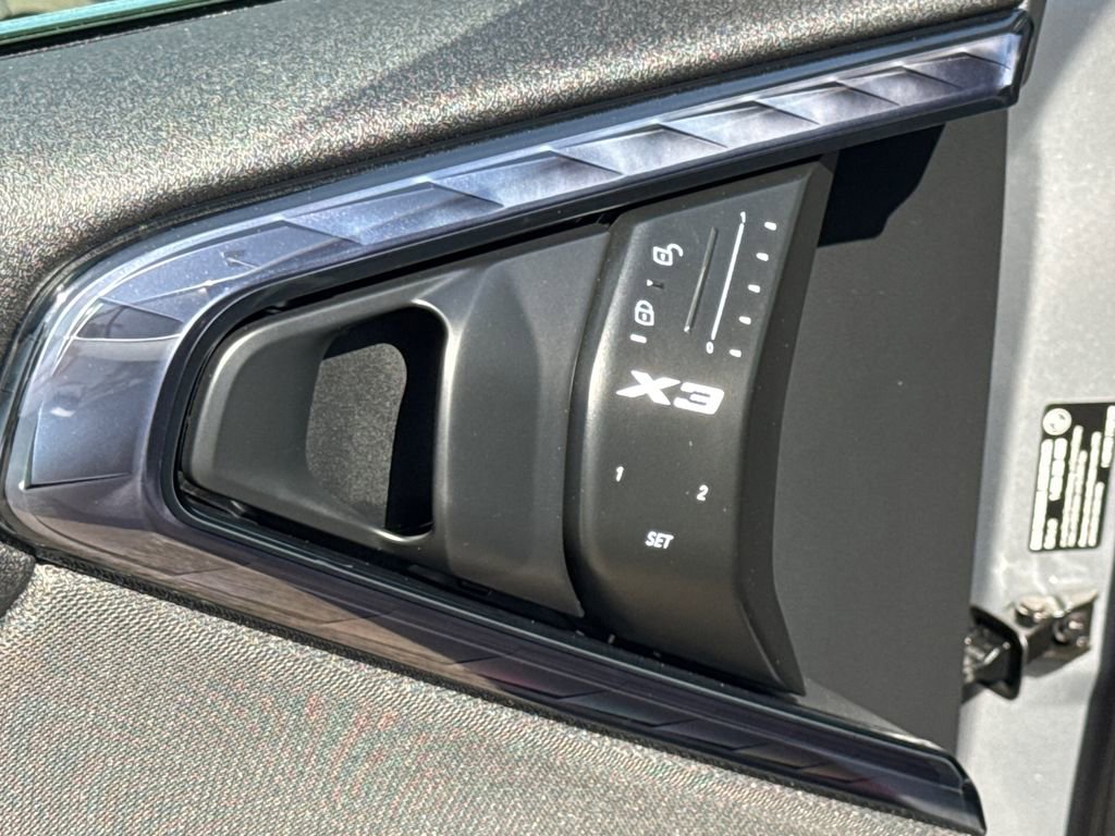 Used 2025 BMW X3 xDrive30i w/ Premium Package image 29