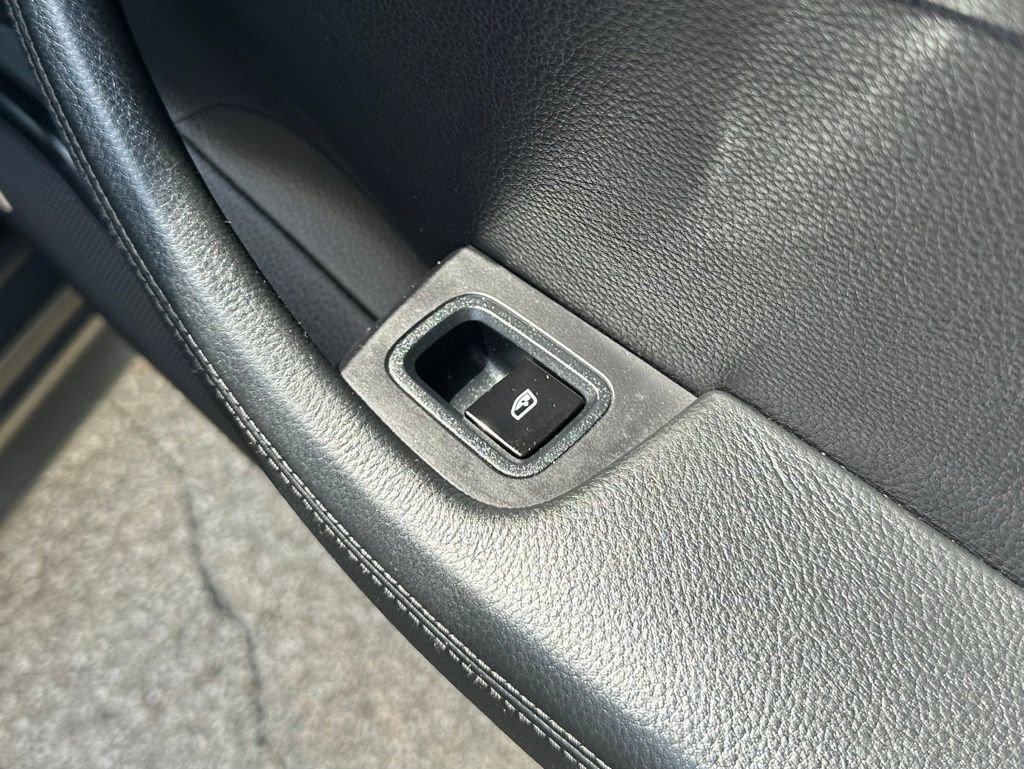 Used 2019 Porsche Panamera image 29