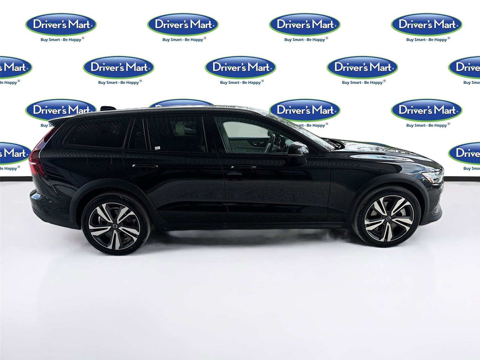 Used 2025 Volvo V60 B5 Cross Country Plus AWD/4WD image 8