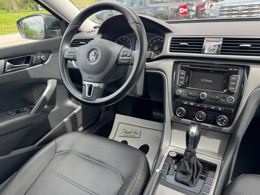 Used 2014 Volkswagen Passat 2.5 SE FWD image 18