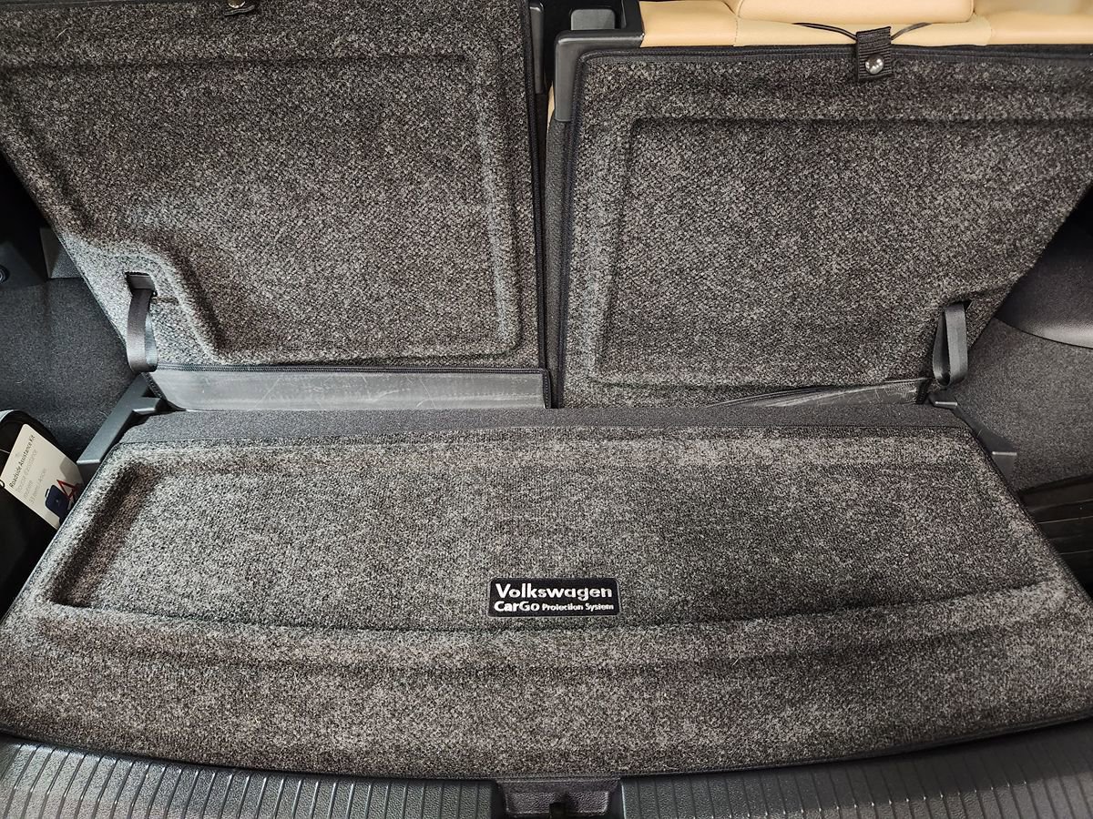 Used 2022 Volkswagen Tiguan SE R-Line FWD image 53