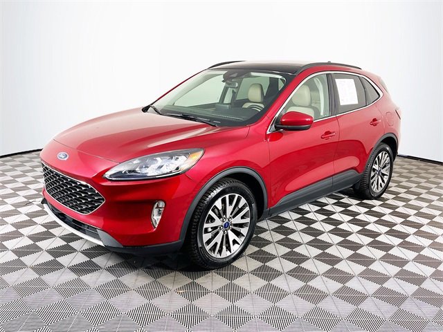 Used 2022 Ford Escape Titanium w/ Class II Trailer Tow Package image 4