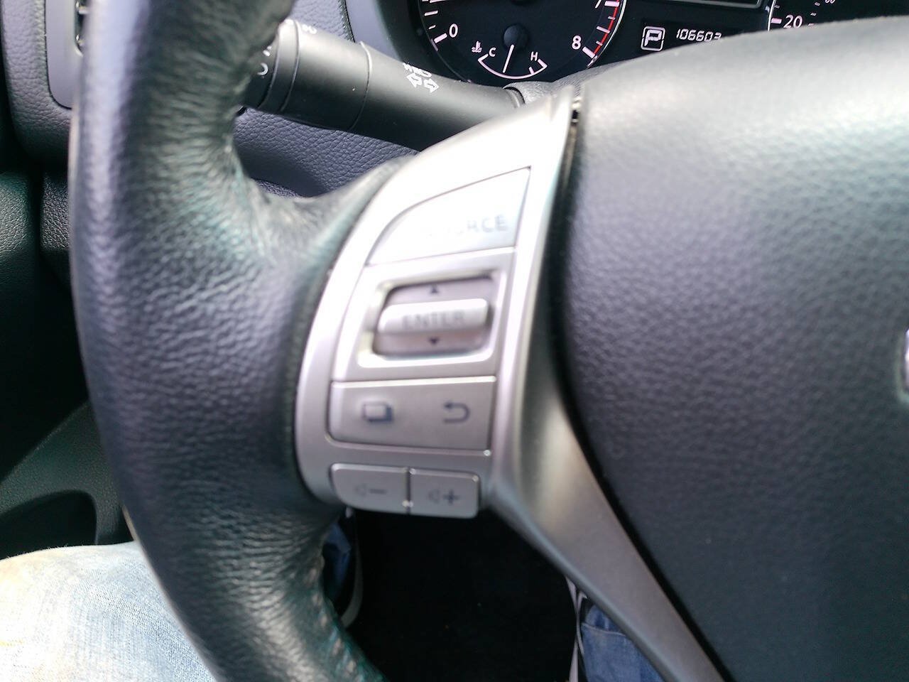 Used 2013 Nissan Altima 2.5 SL FWD image 11