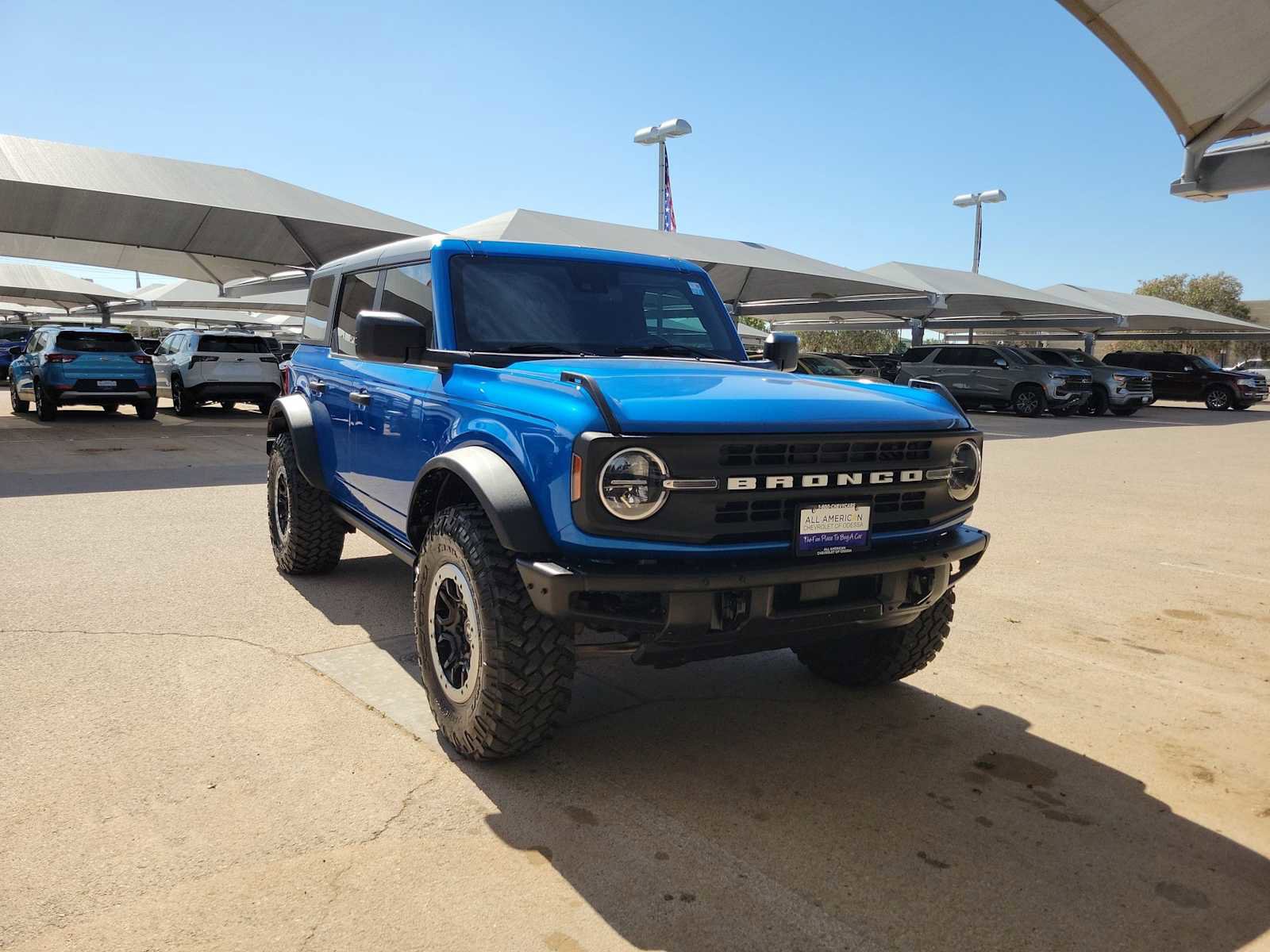 Used 2023 Ford Bronco Black Diamond w/ Sasquatch Package AWD/4WD image 2