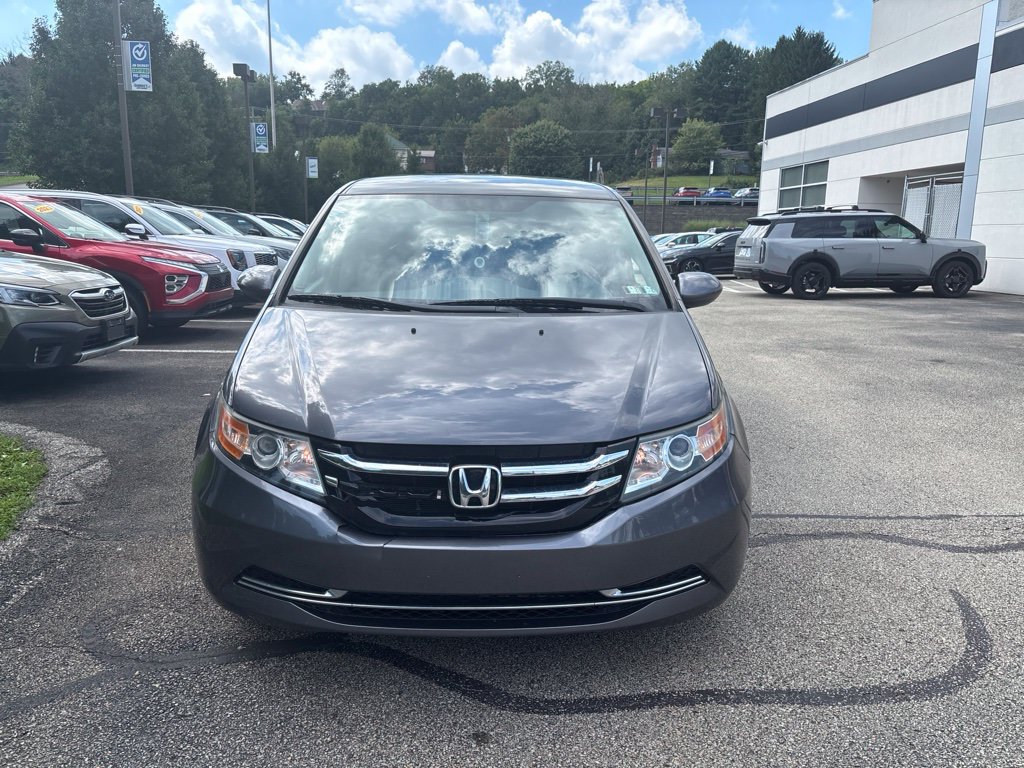 Used 2017 Honda Odyssey SE image 2