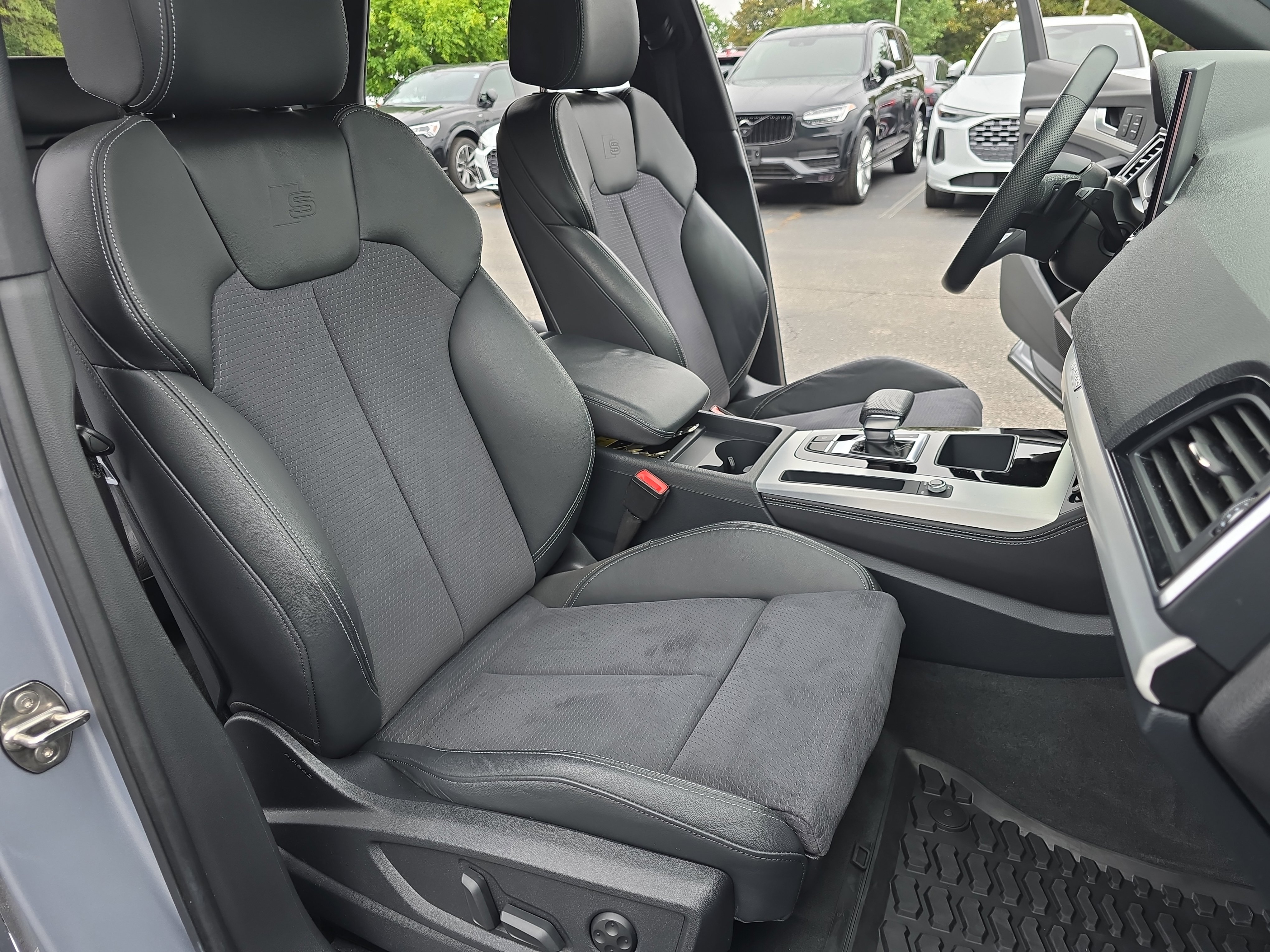 Used 2023 Audi Q5 e Premium Plus w/ Premium Plus Package AWD/4WD image 10