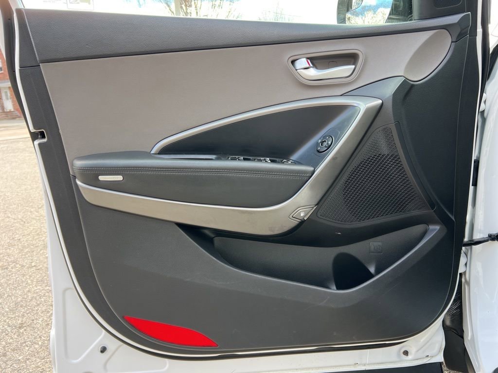 Used 2017 Hyundai Santa Fe Sport image 11