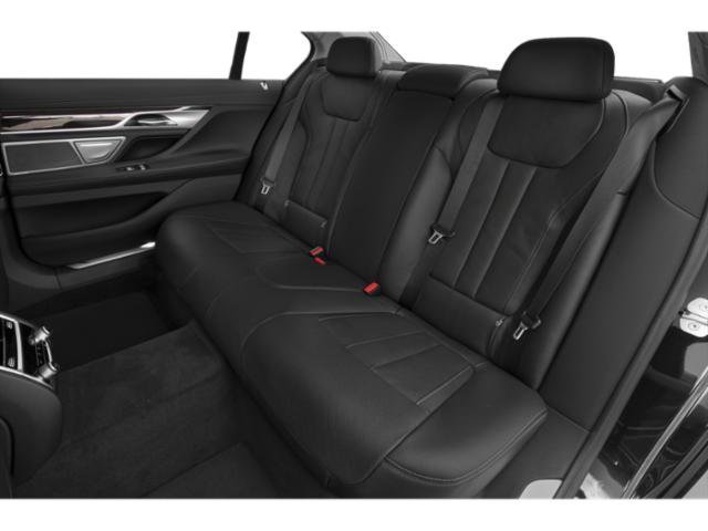 Used 2022 BMW 740i w/ M Sport Package RWD image 16