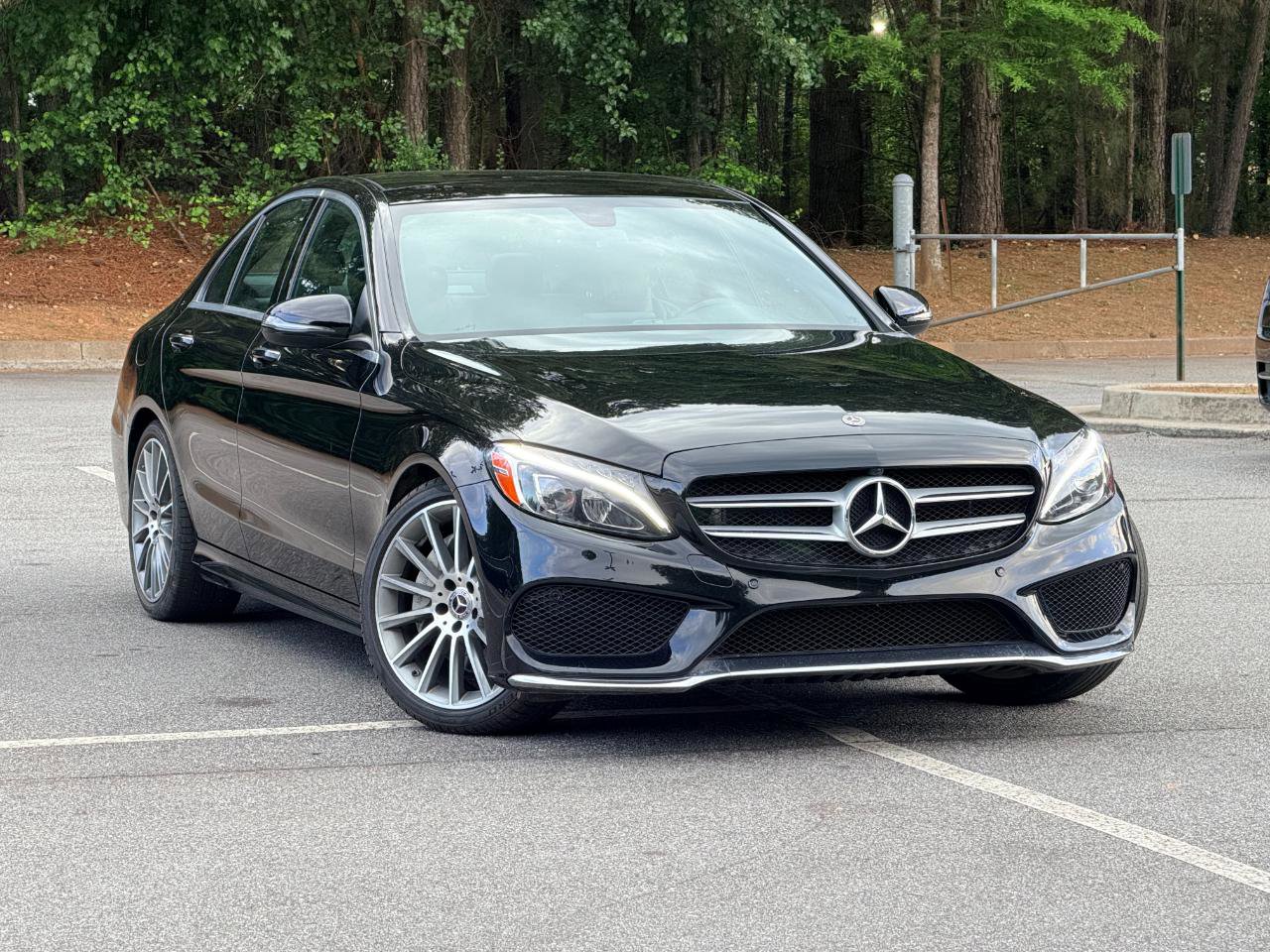 Used 2018 Mercedes-Benz C 300 Sedan image 3