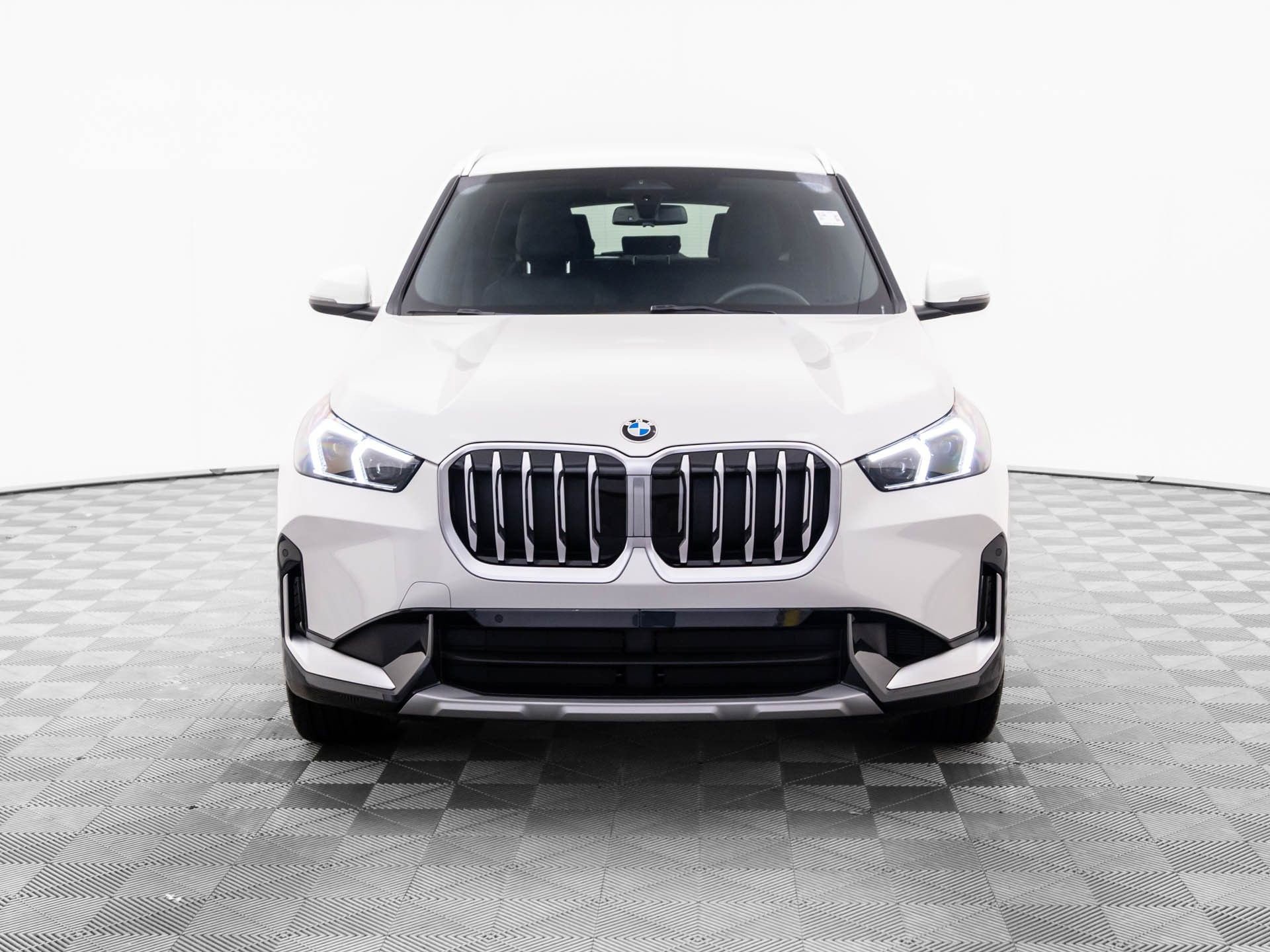 Used 2026 BMW X1 xDrive28i AWD/4WD image 8