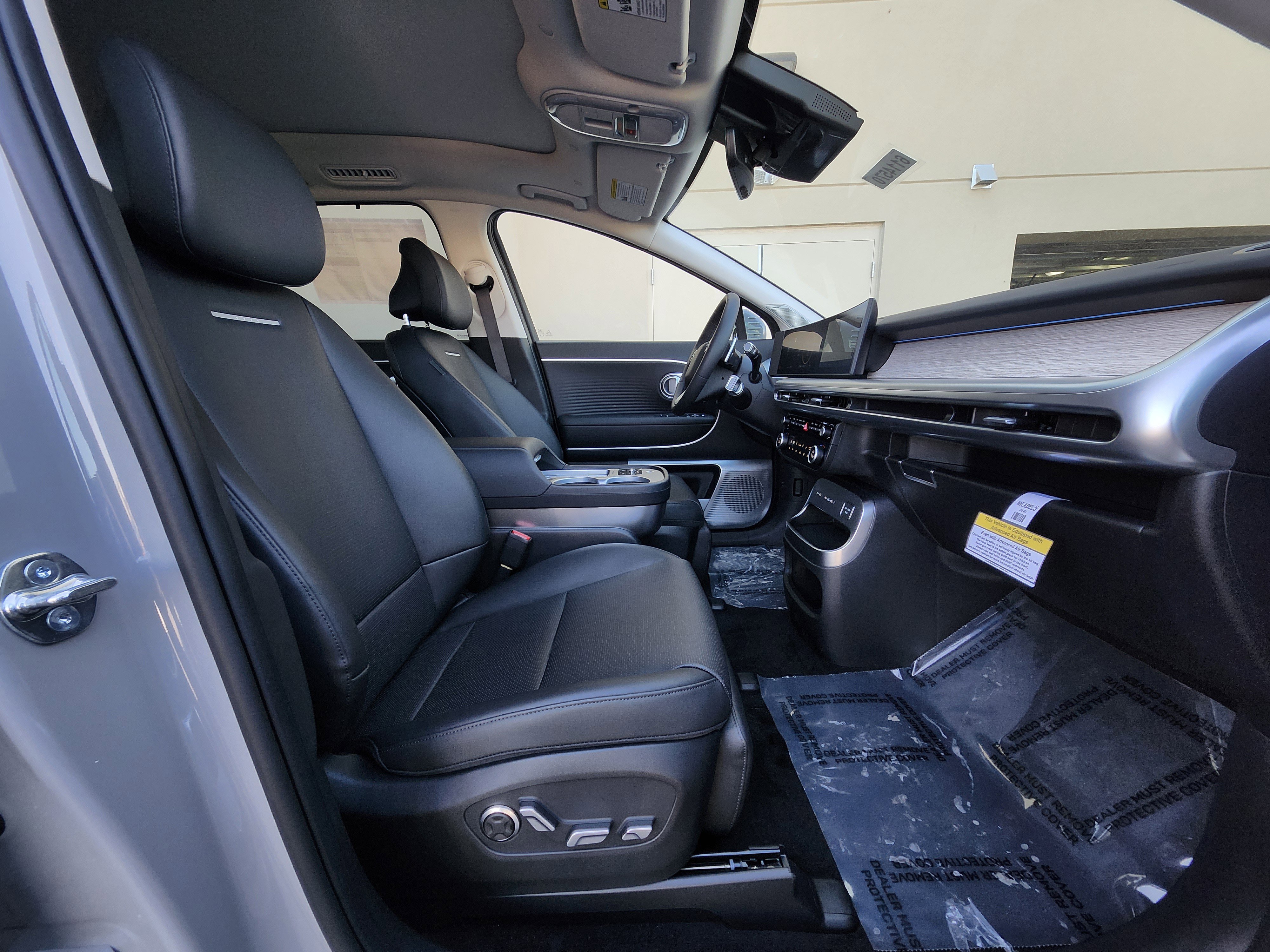 New 2026 Hyundai Ioniq 9 Limited AWD/4WD image 18