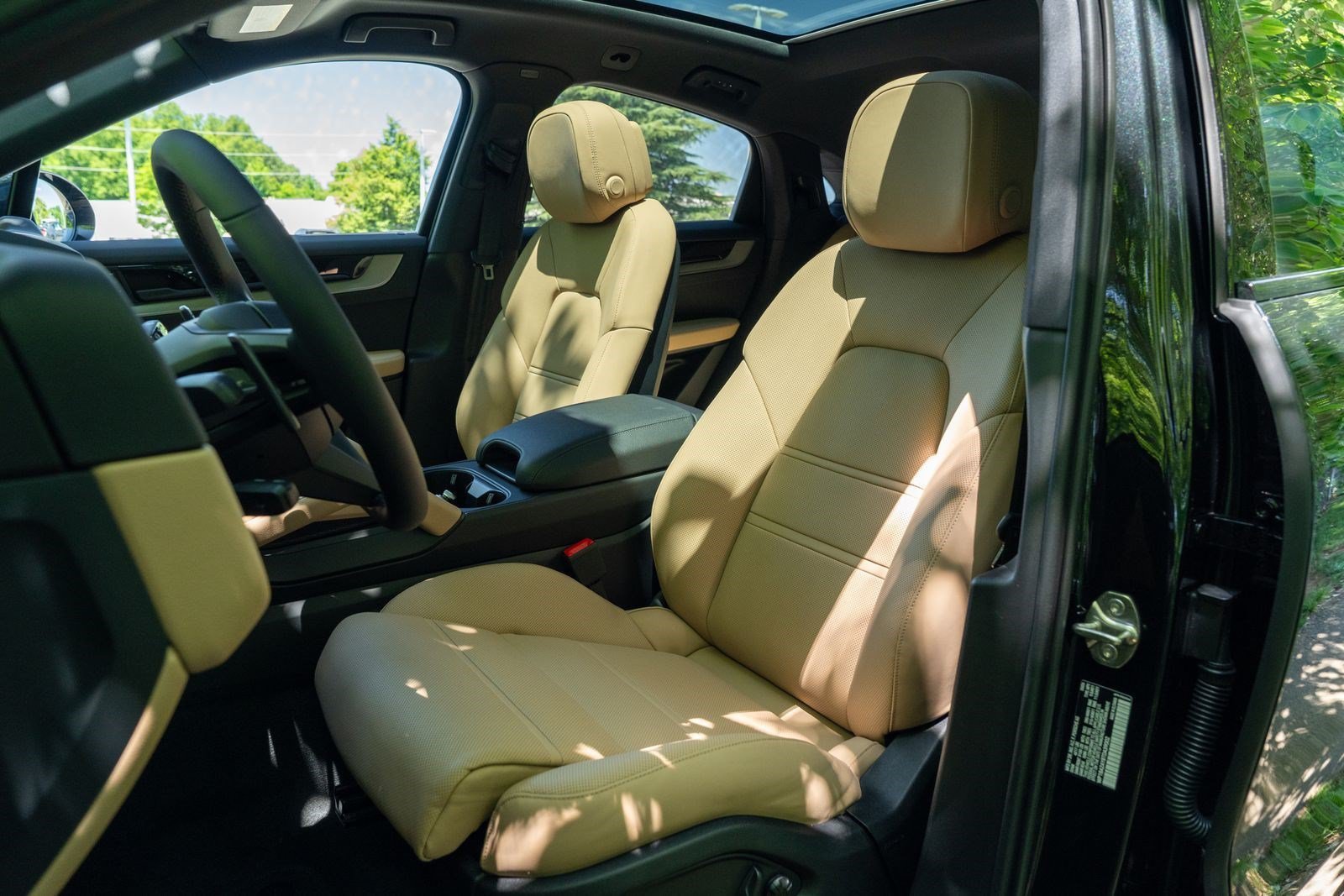 New 2026 Porsche Cayenne GTS AWD/4WD image 6