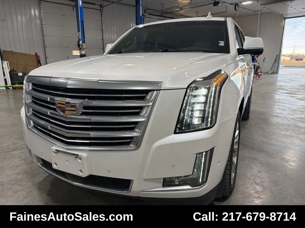 Used 2018 Cadillac Escalade Platinum image 2