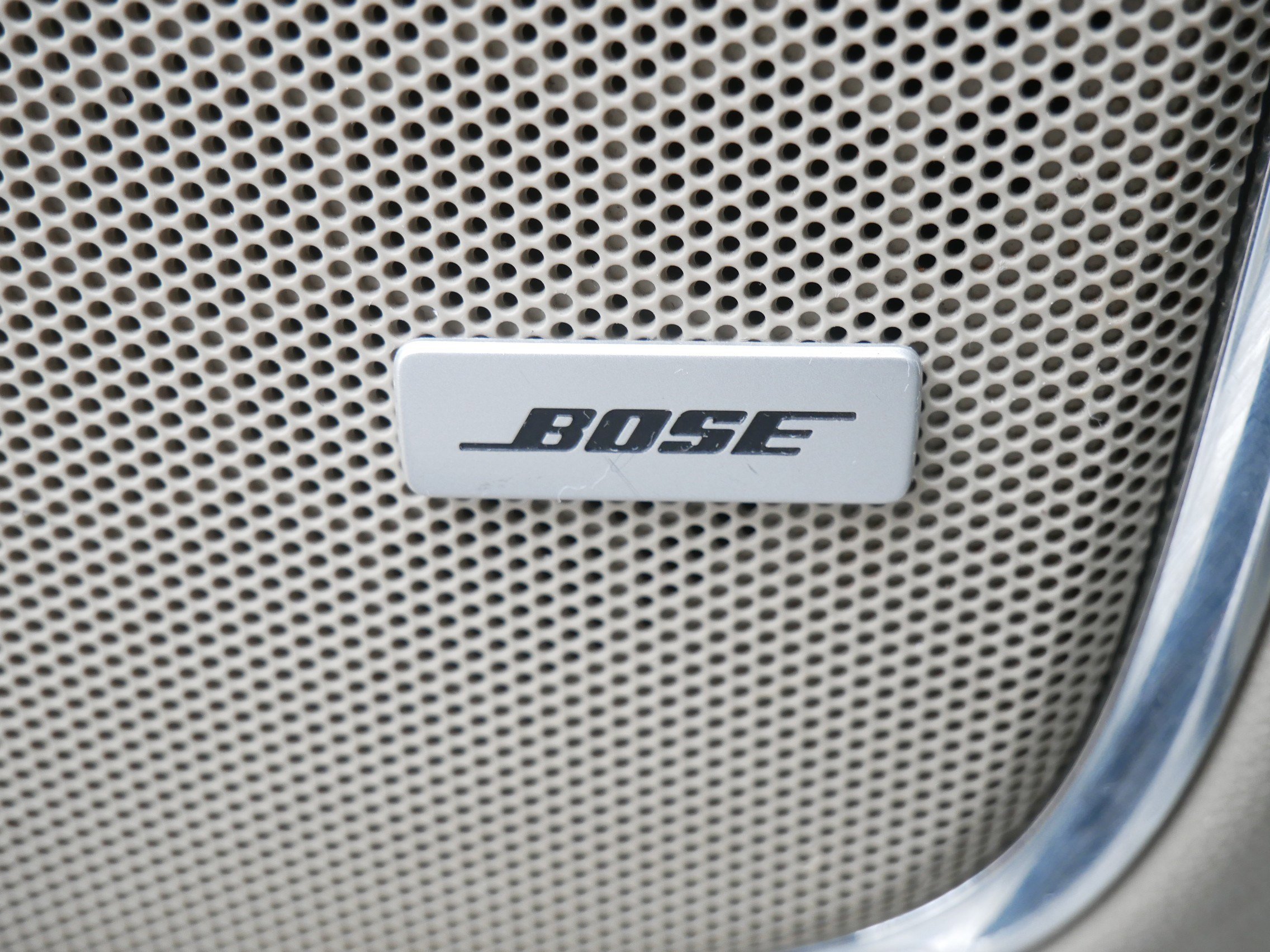 Used 2018 GMC Yukon Denali w/ Enhanced Security Package image 28