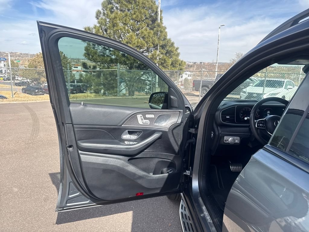 Used 2022 Mercedes-Benz GLS 450 4MATIC image 10