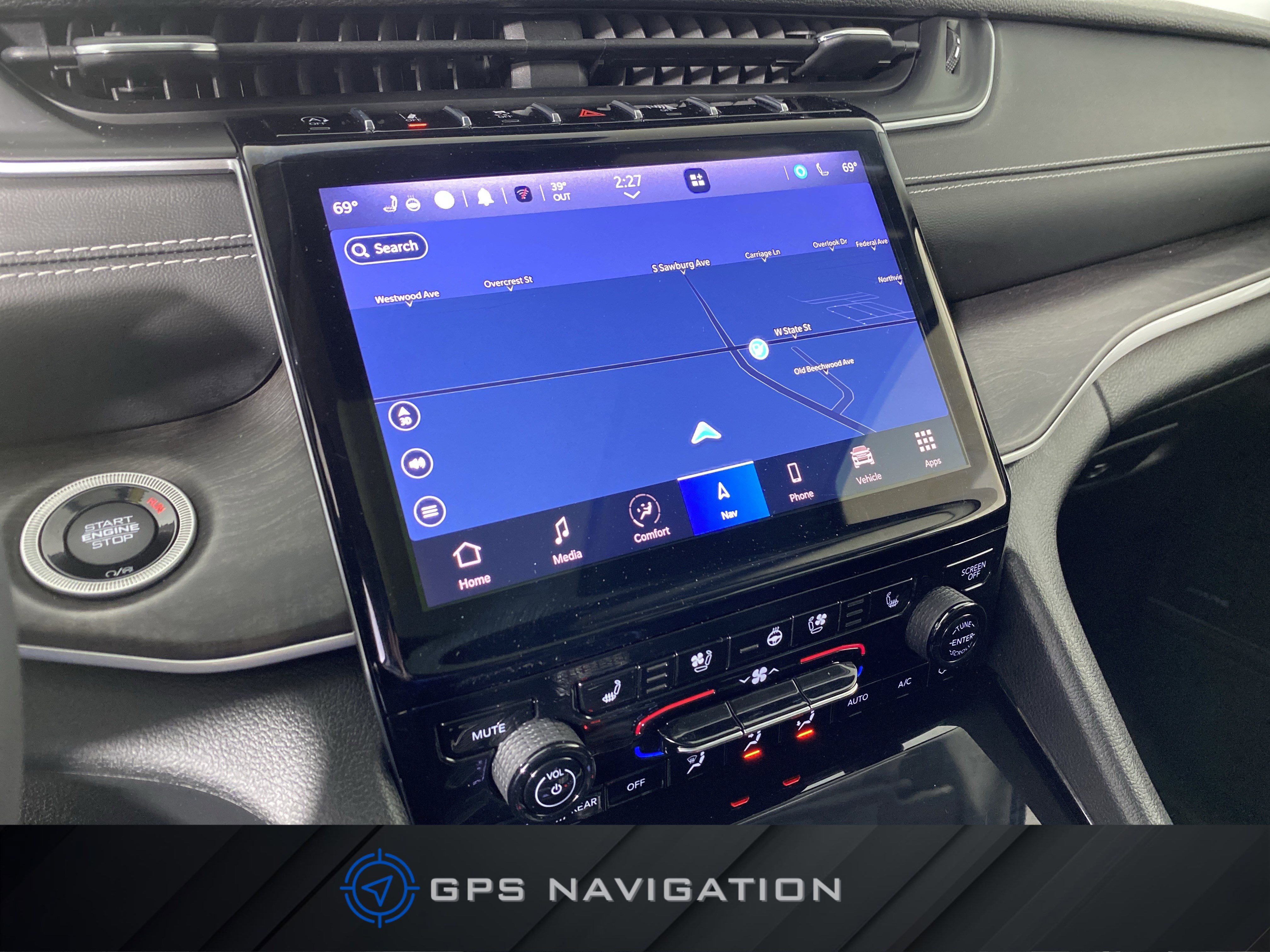 Used 2023 Jeep Grand Cherokee L Limited w/ Luxury Tech Group II image 4