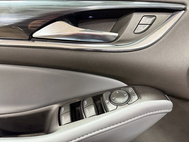 Used 2019 Buick Enclave Essence FWD image 20