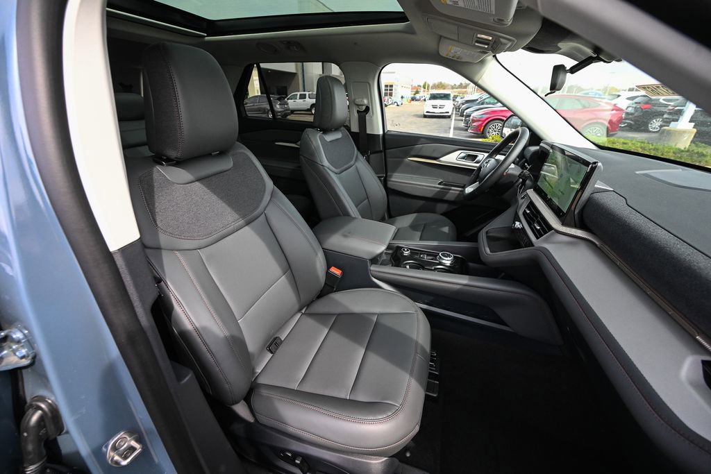 New 2026 Ford Explorer Active w/ Active Comfort Package image 24