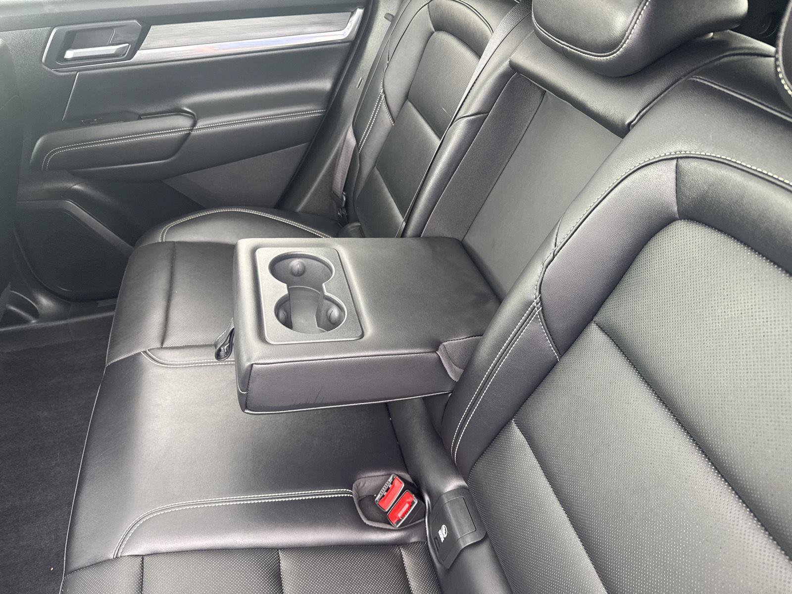 Used 2026 GMC Terrain Elevation w/ Elevation Premium Package AWD/4WD image 11