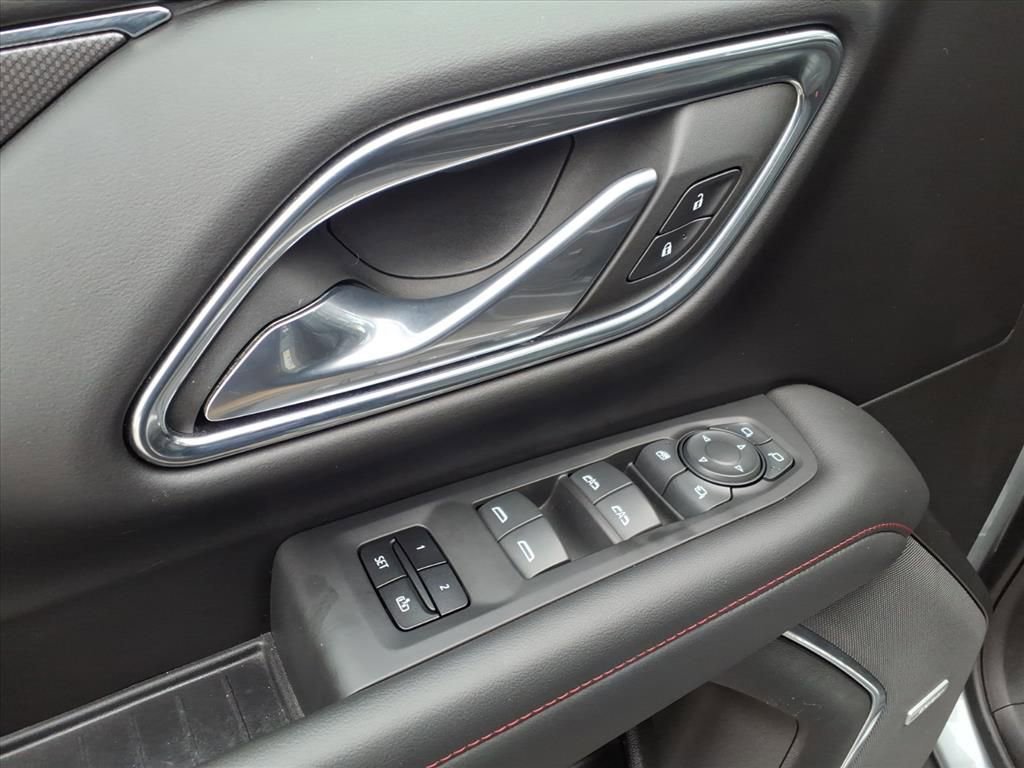 Certified 2023 Chevrolet Suburban RST w/ Sport Performance Package image 14