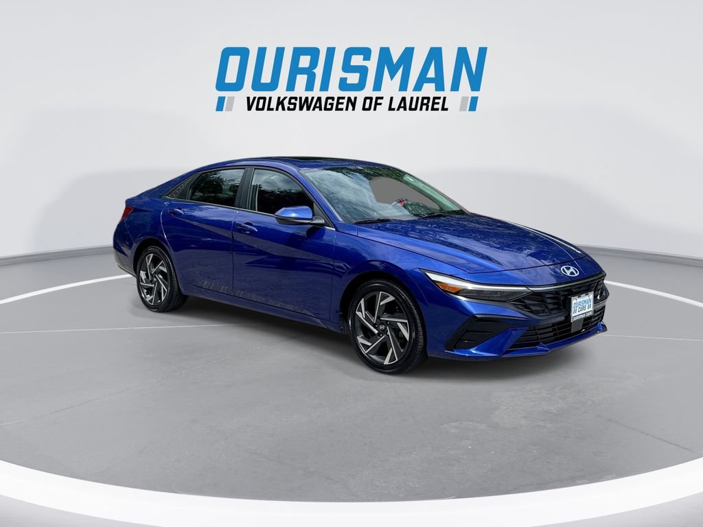 Used 2024 Hyundai Elantra Limited FWD image 2